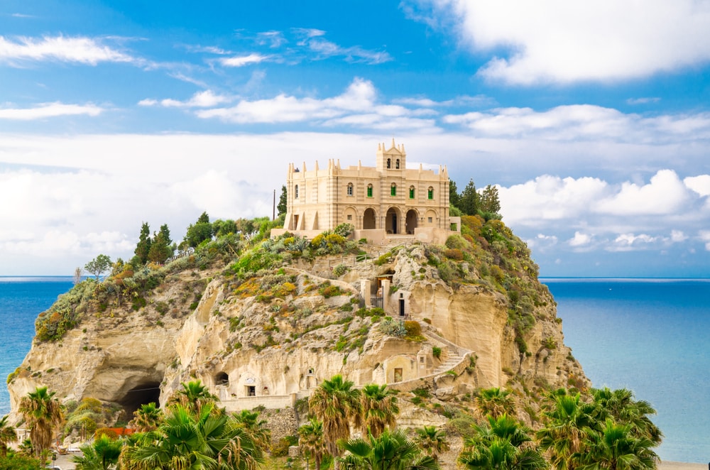 M Monastery Sanctuary de kerk Santa Maria in Tropea, Vibo Valentia, Calabria, Zuid Italie