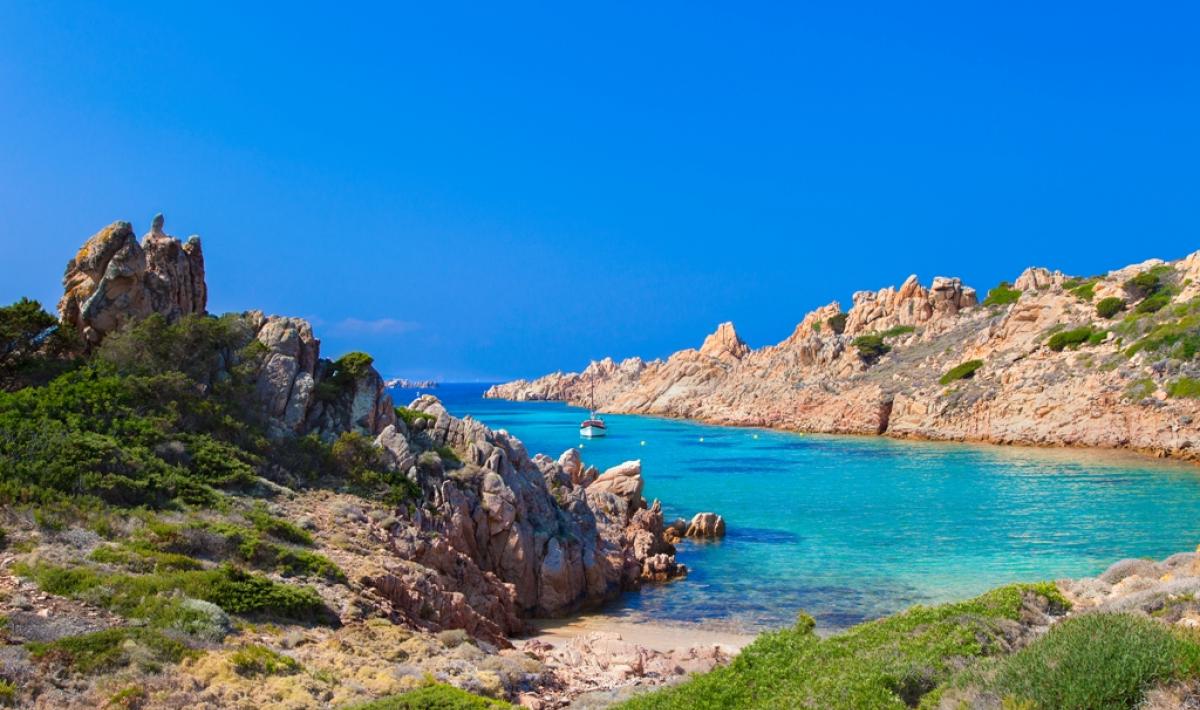 Dagexcursie per zeilboot naar de Maddalena eilanden7