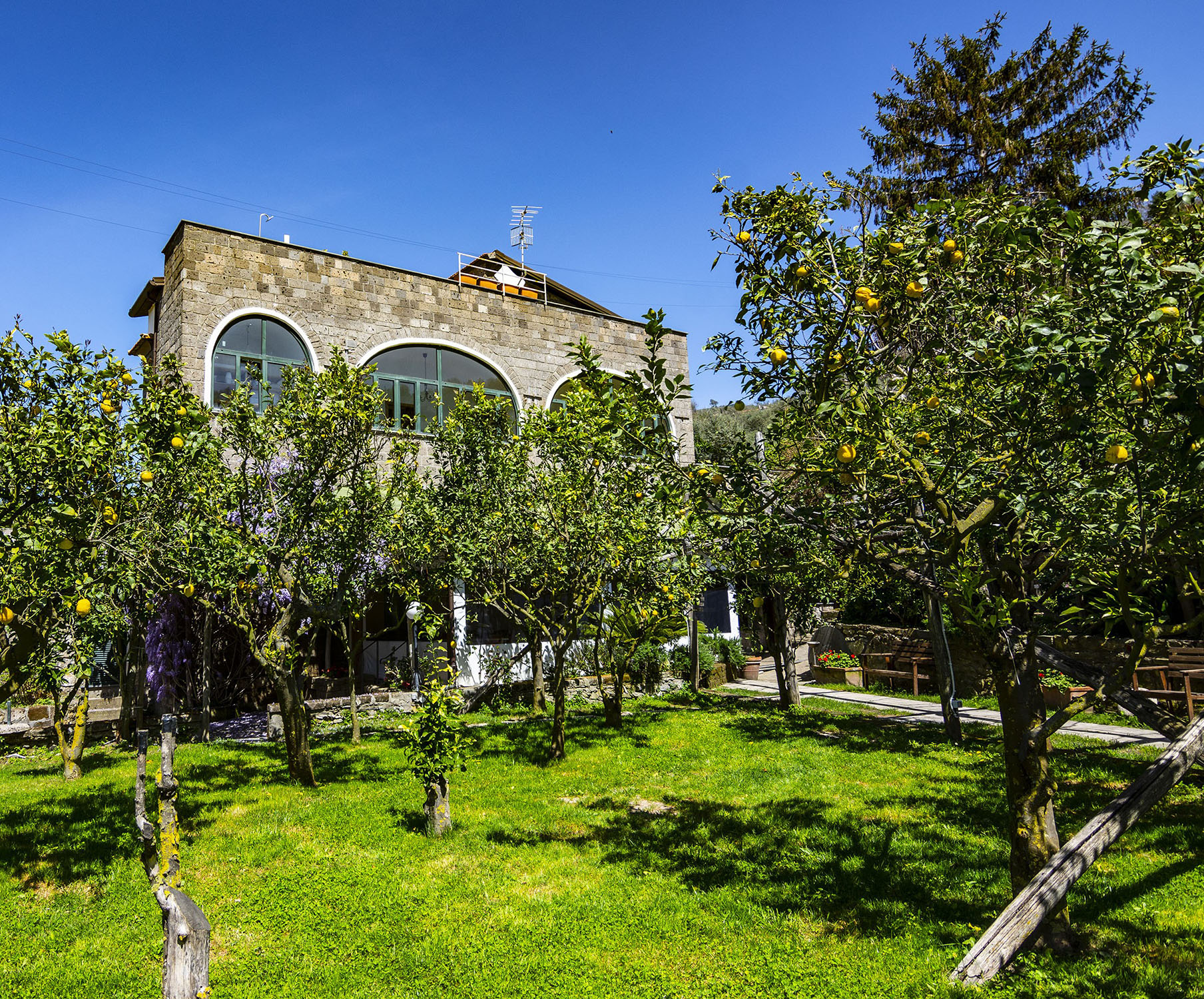 E-Bike Limocello Tasting1 E-Bike Limocello Tasting