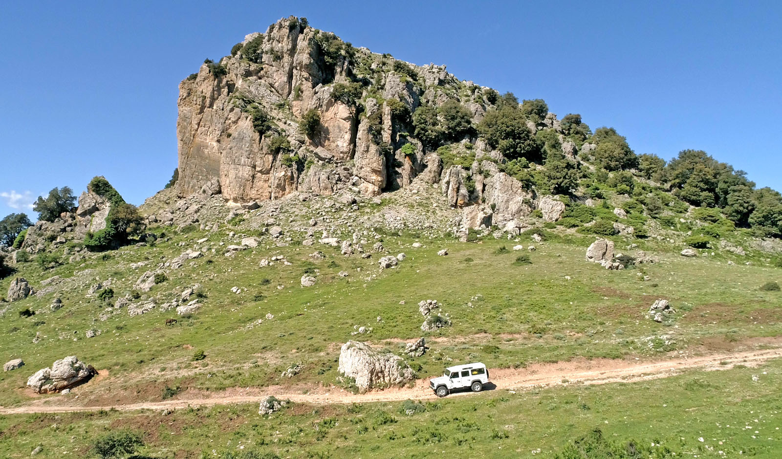 Orgosolo-Experience-con-pranzo-dal-pastore-Sardegna-5